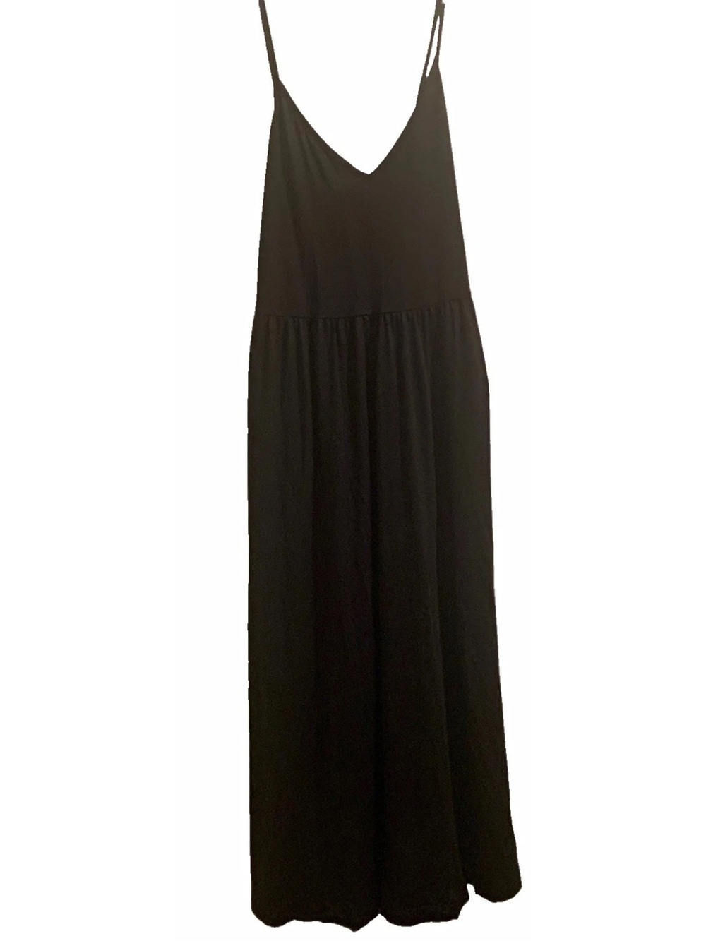 Sleek Black Spaghetti-Strap Maxi Dress